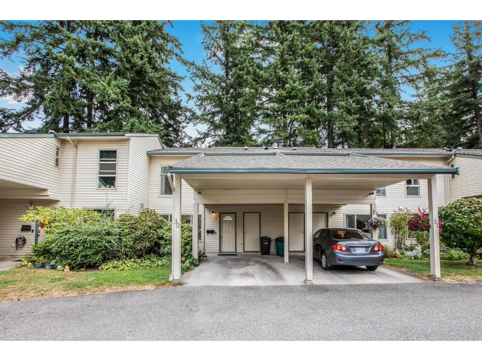 30 32310 MOUAT DRIVE