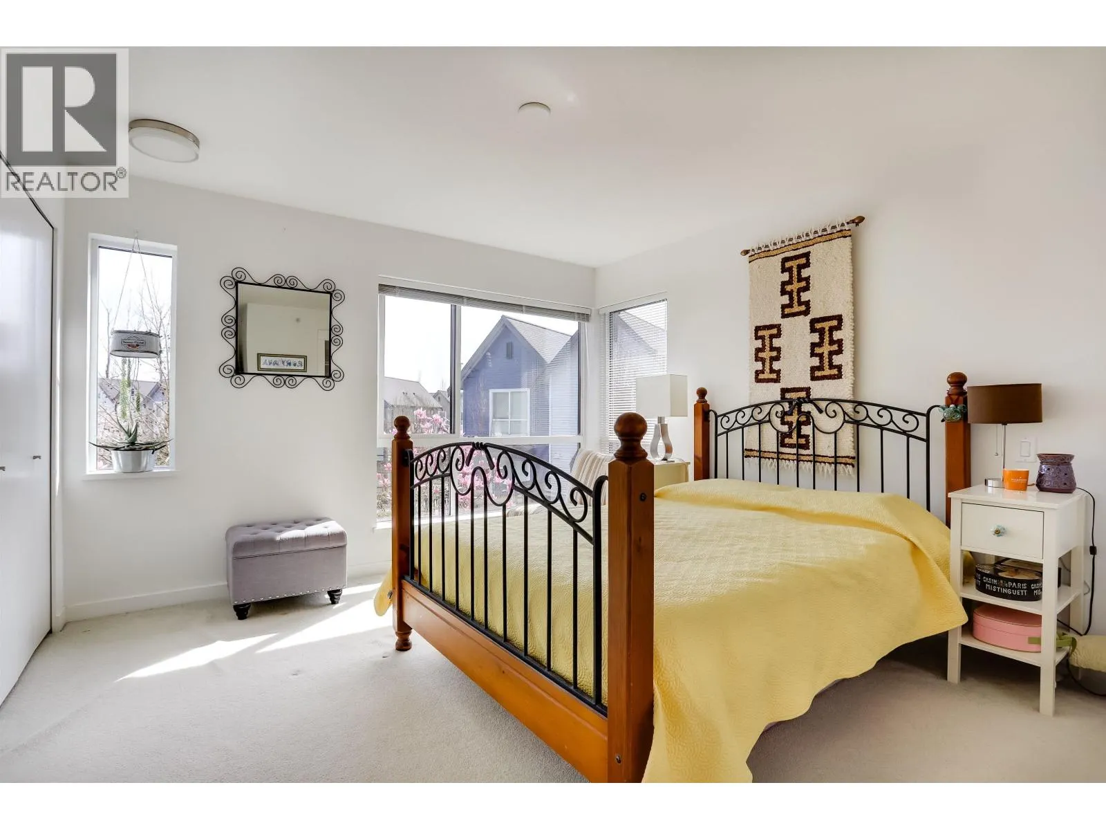40 2325 RANGER LANE