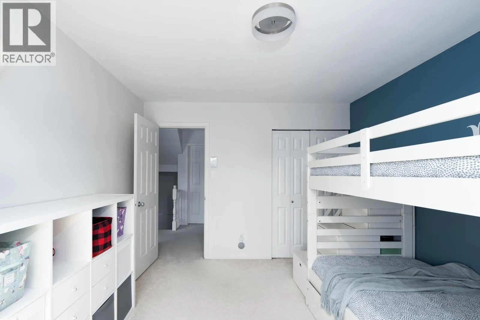 1 252 W 13TH STREET