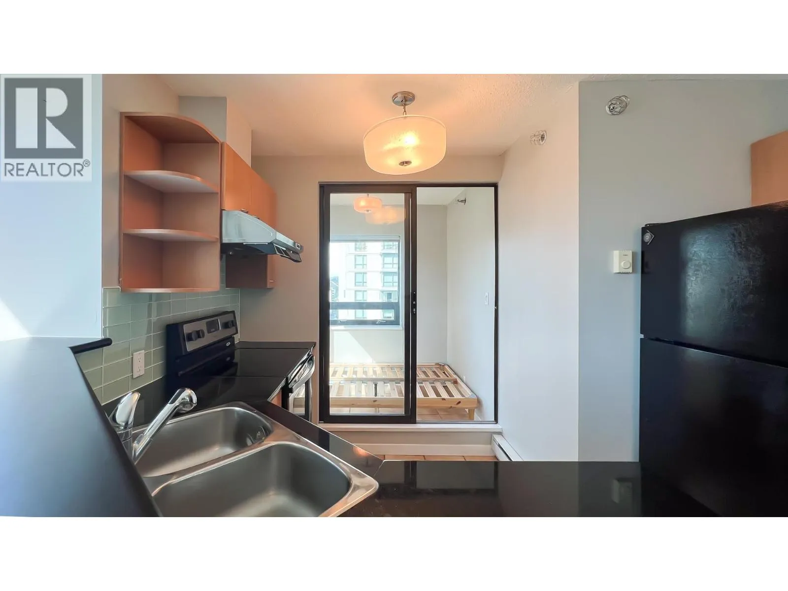 1502 1367 ALBERNI STREET