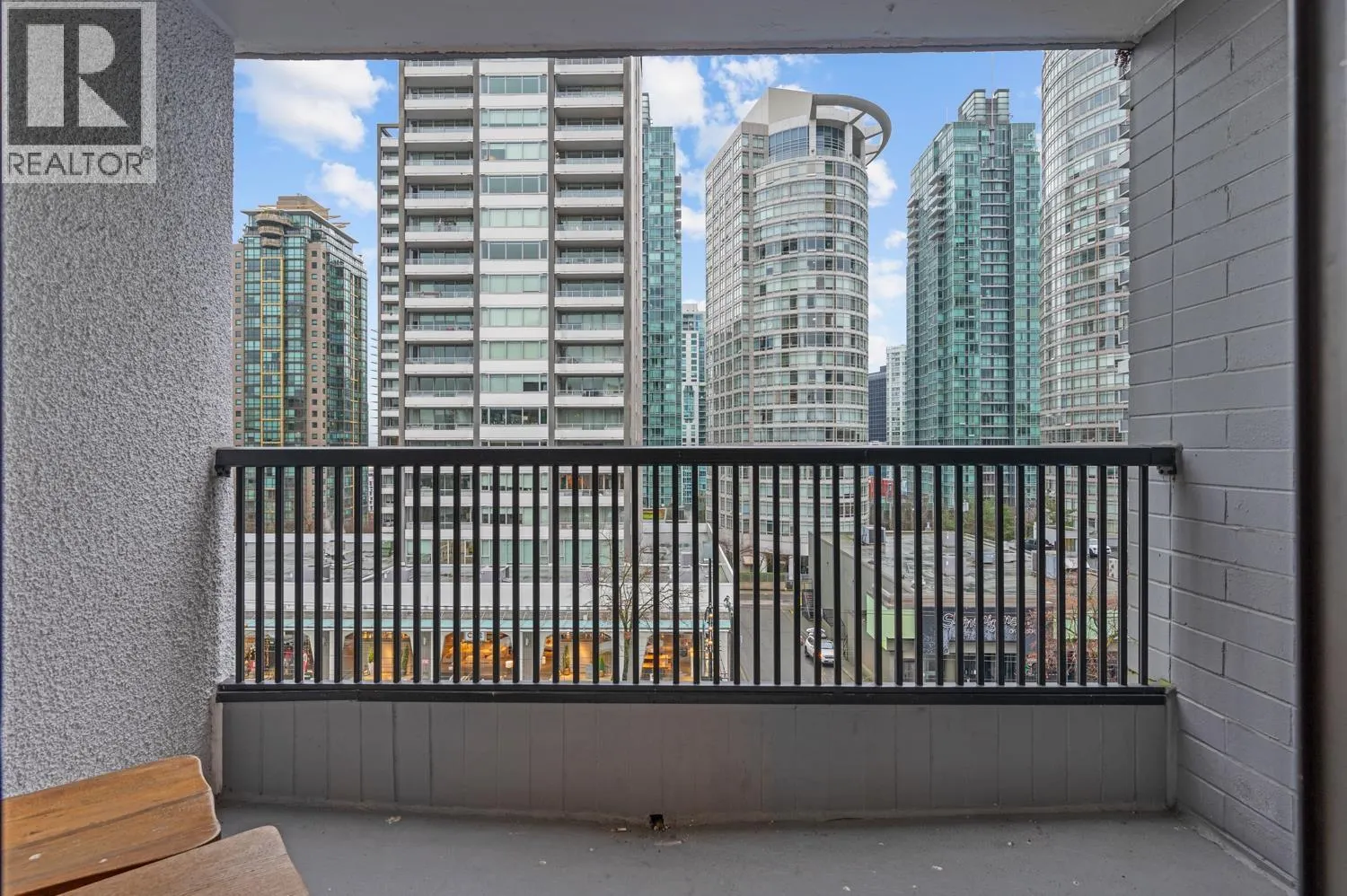 602 1270 ROBSON STREET