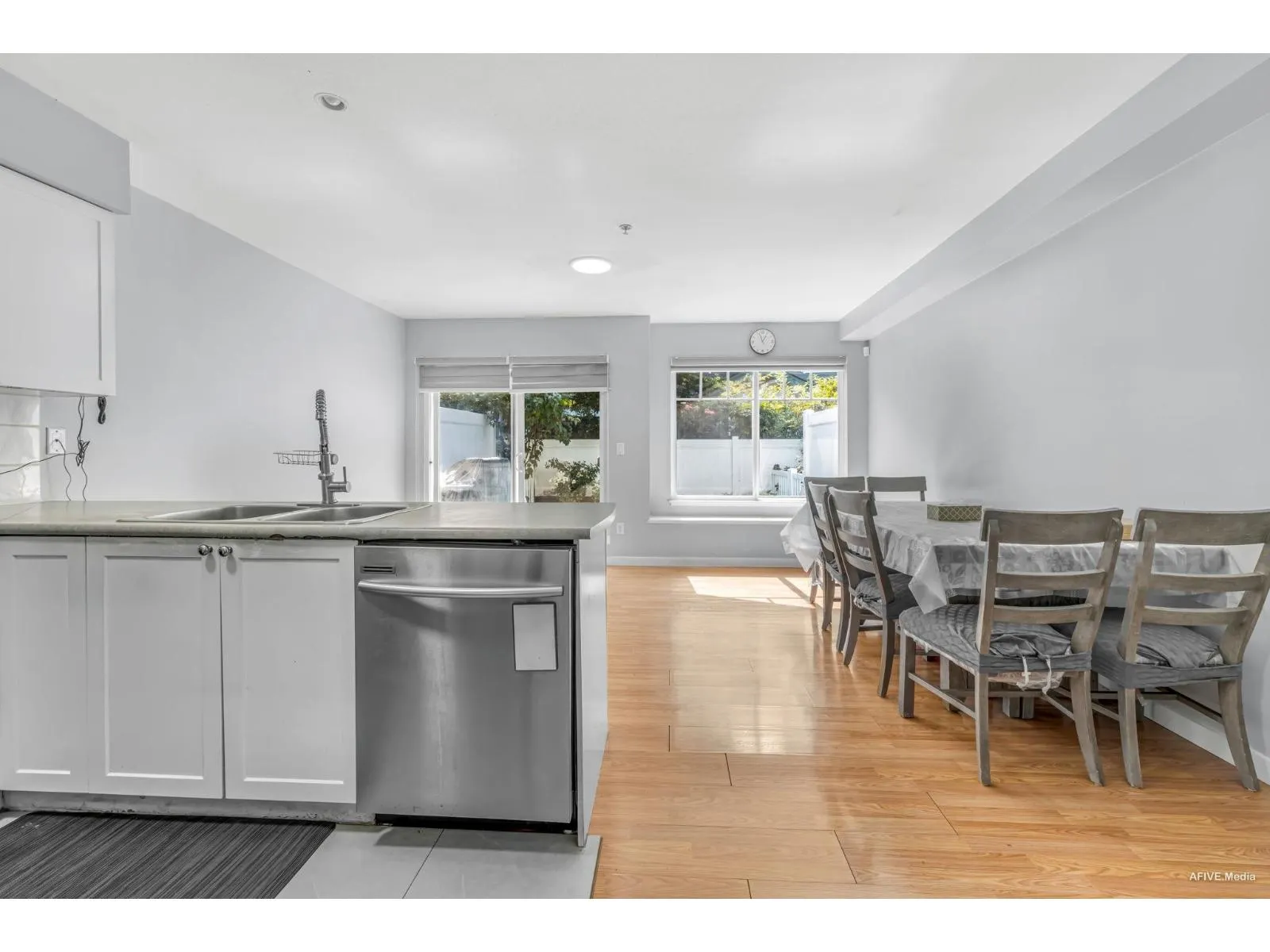 111 12711 64 AVENUE