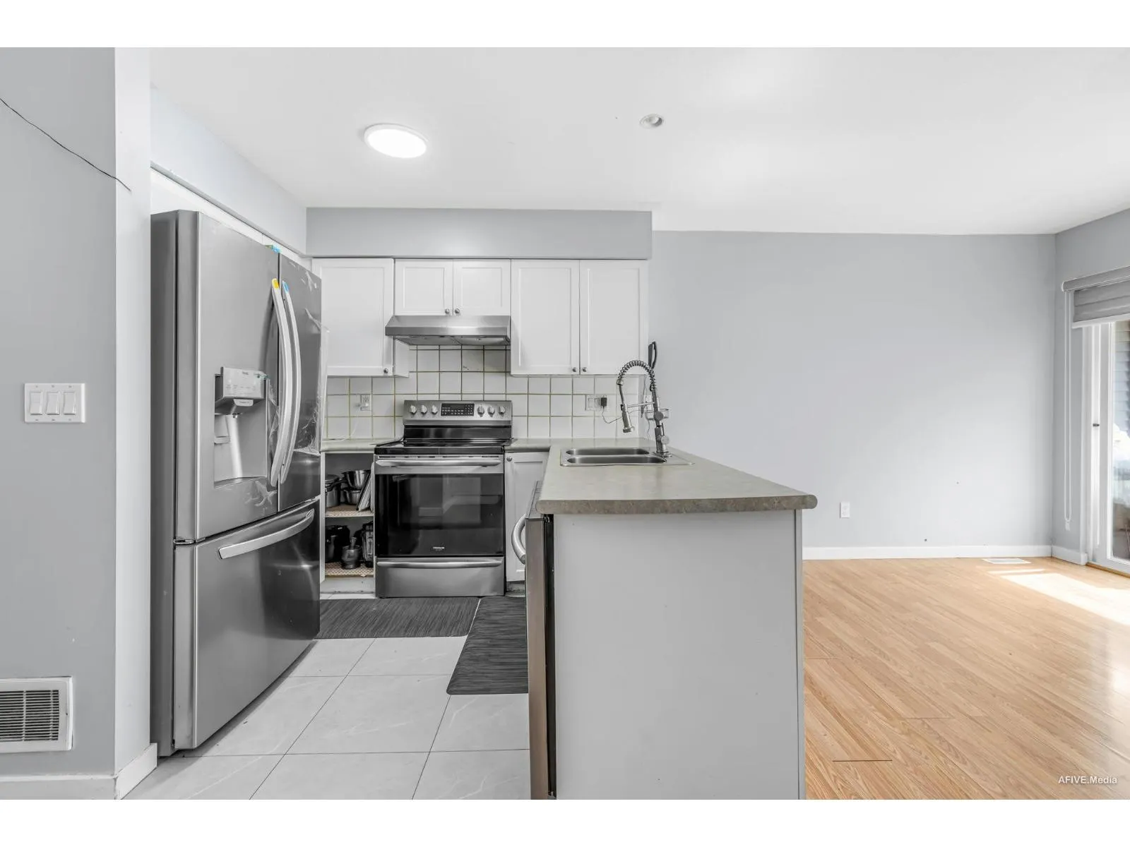 111 12711 64 AVENUE