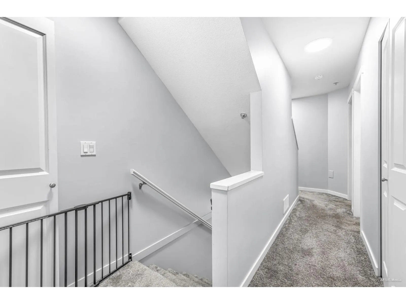 111 12711 64 AVENUE