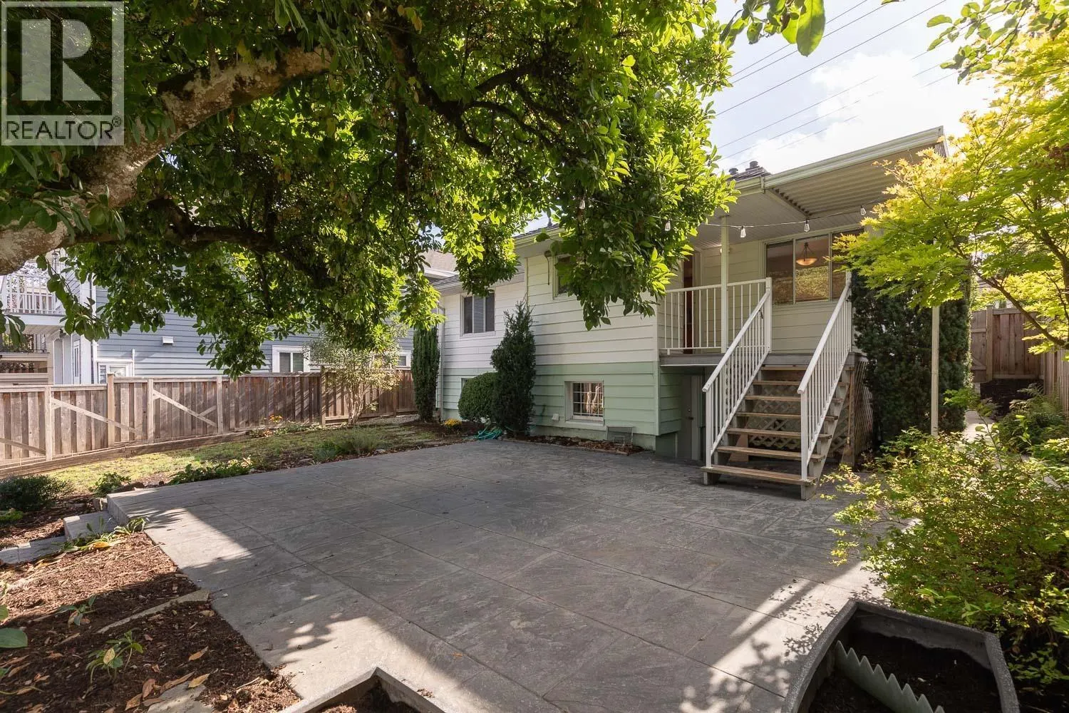 113 EIGHTH AVENUE