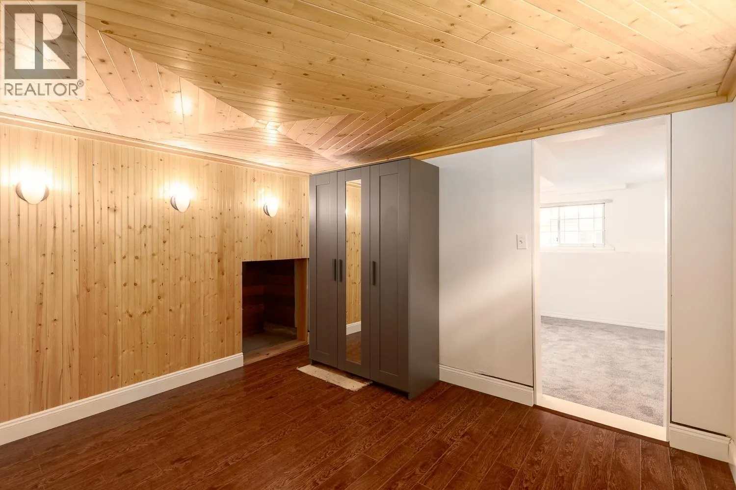 113 EIGHTH AVENUE