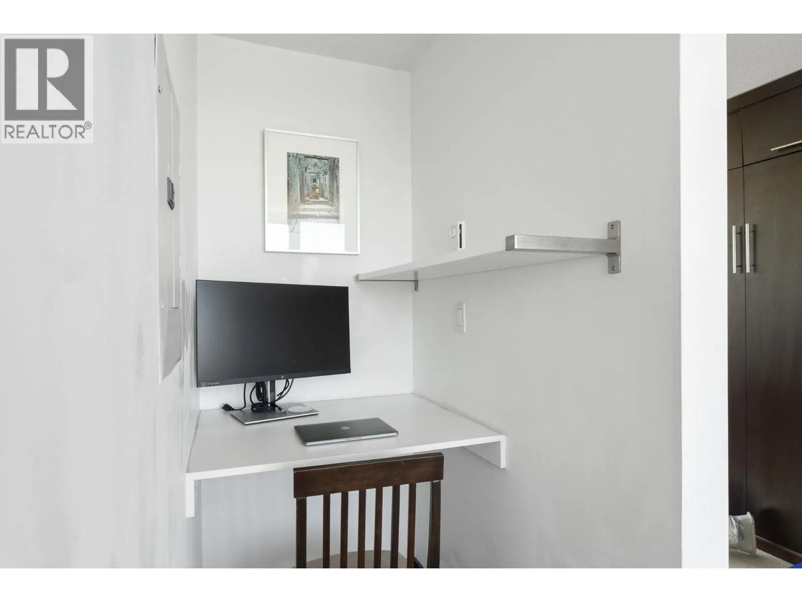 2201 1408 STRATHMORE MEWS