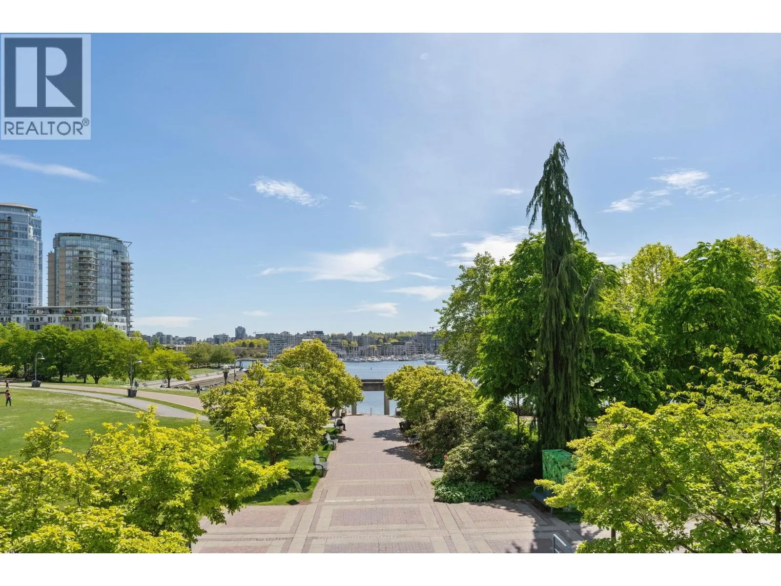 2201 1408 STRATHMORE MEWS