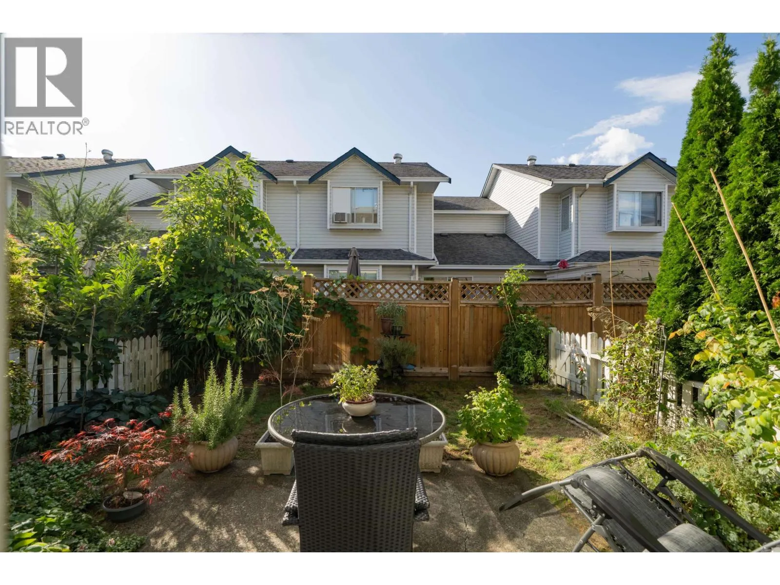 205 20675 118 AVENUE