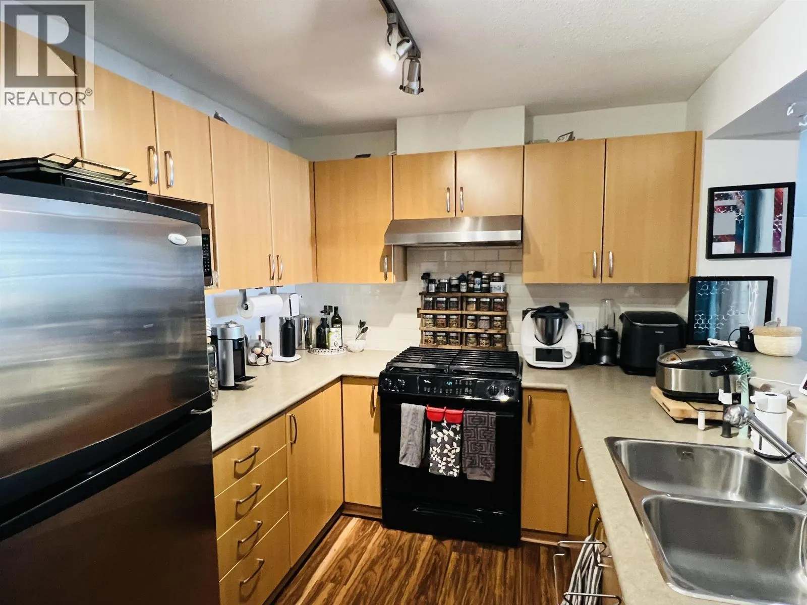 214 200 KLAHANIE DRIVE