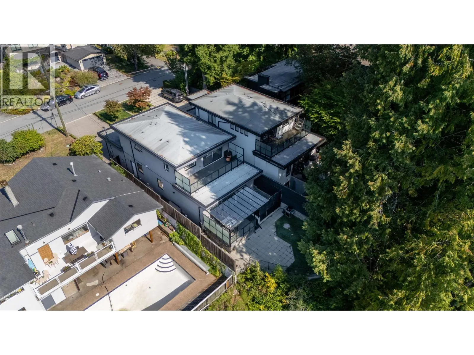 1033 PROSPECT AVENUE