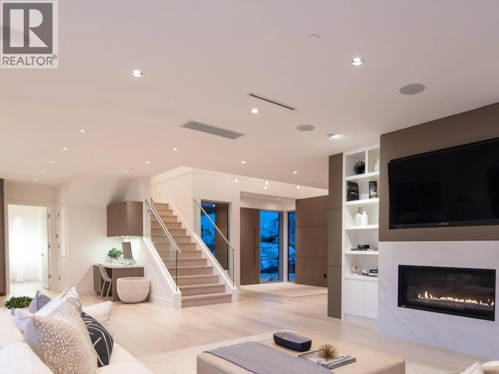 4177 ROCKRIDGE ROAD