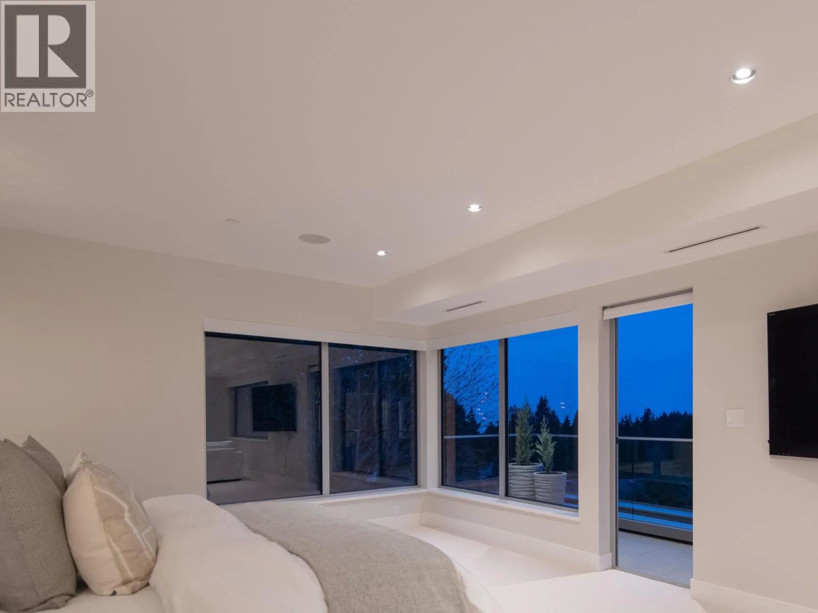 4177 ROCKRIDGE ROAD