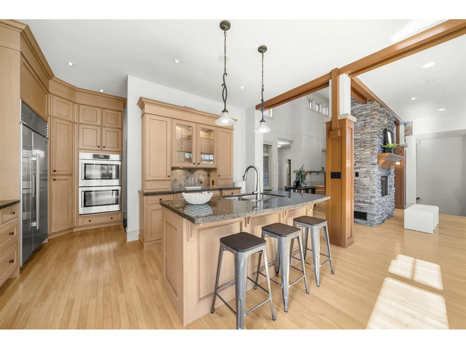 3842 DEVONSHIRE DRIVE