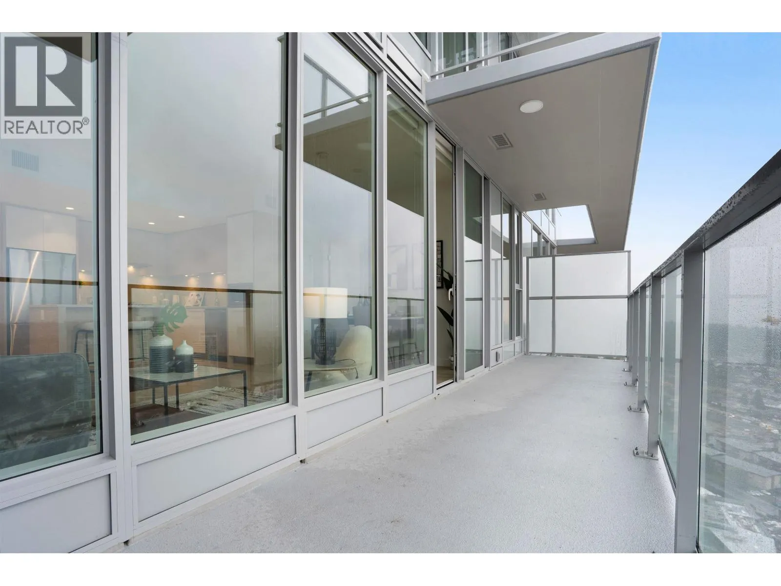 3607 567 CLARKE ROAD