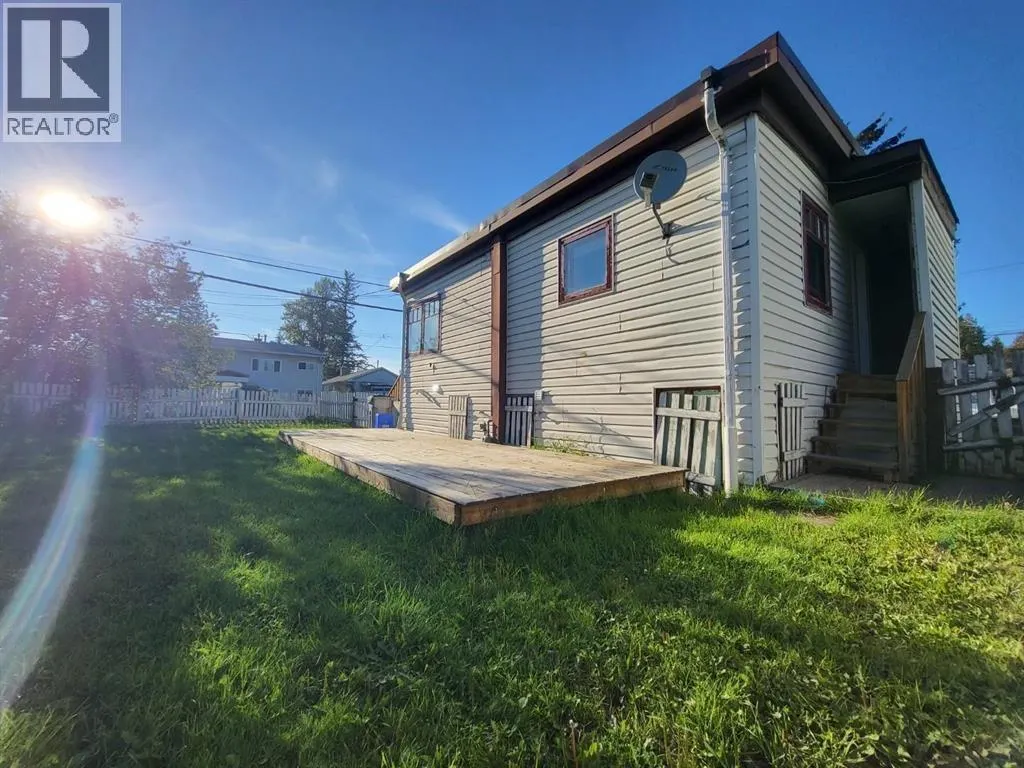 424 BOWRON AVENUE