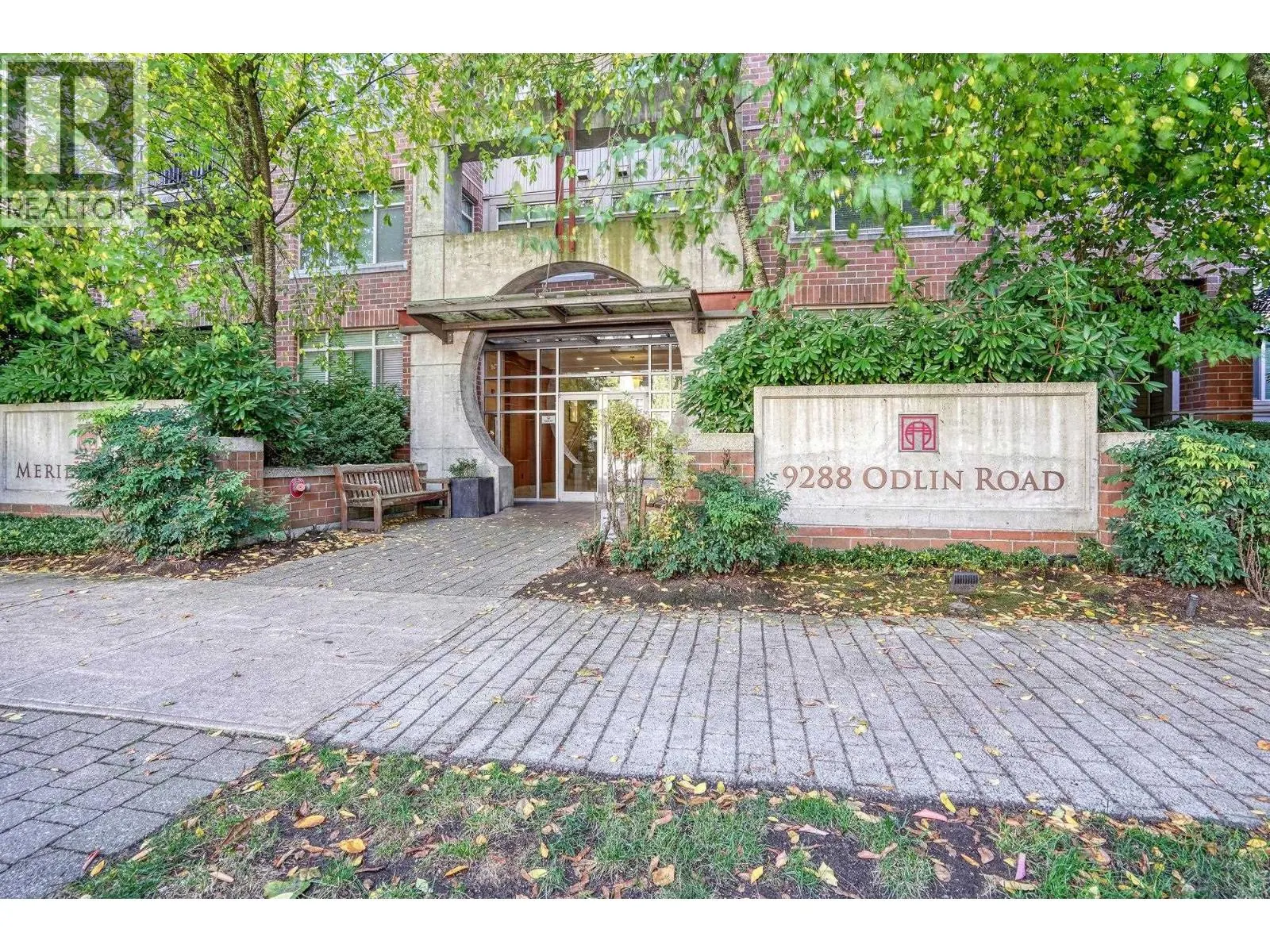 213 9288 ODLIN ROAD