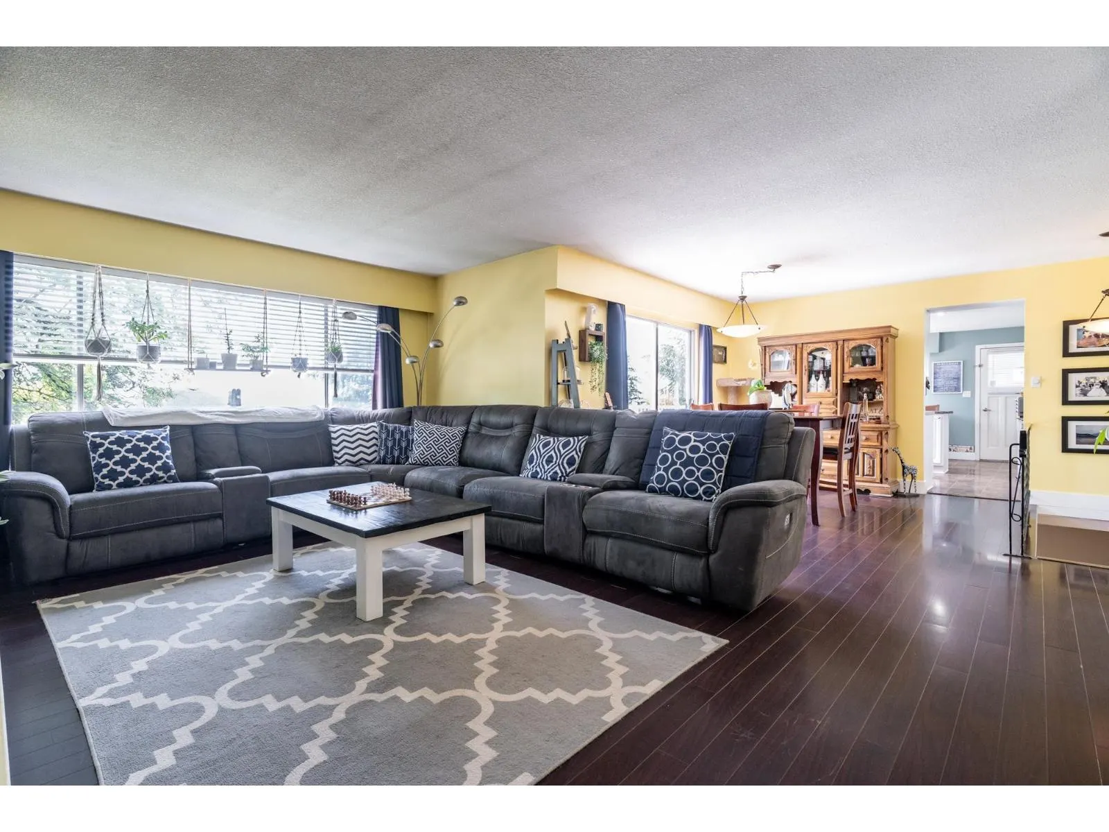 10935 MONROE DRIVE