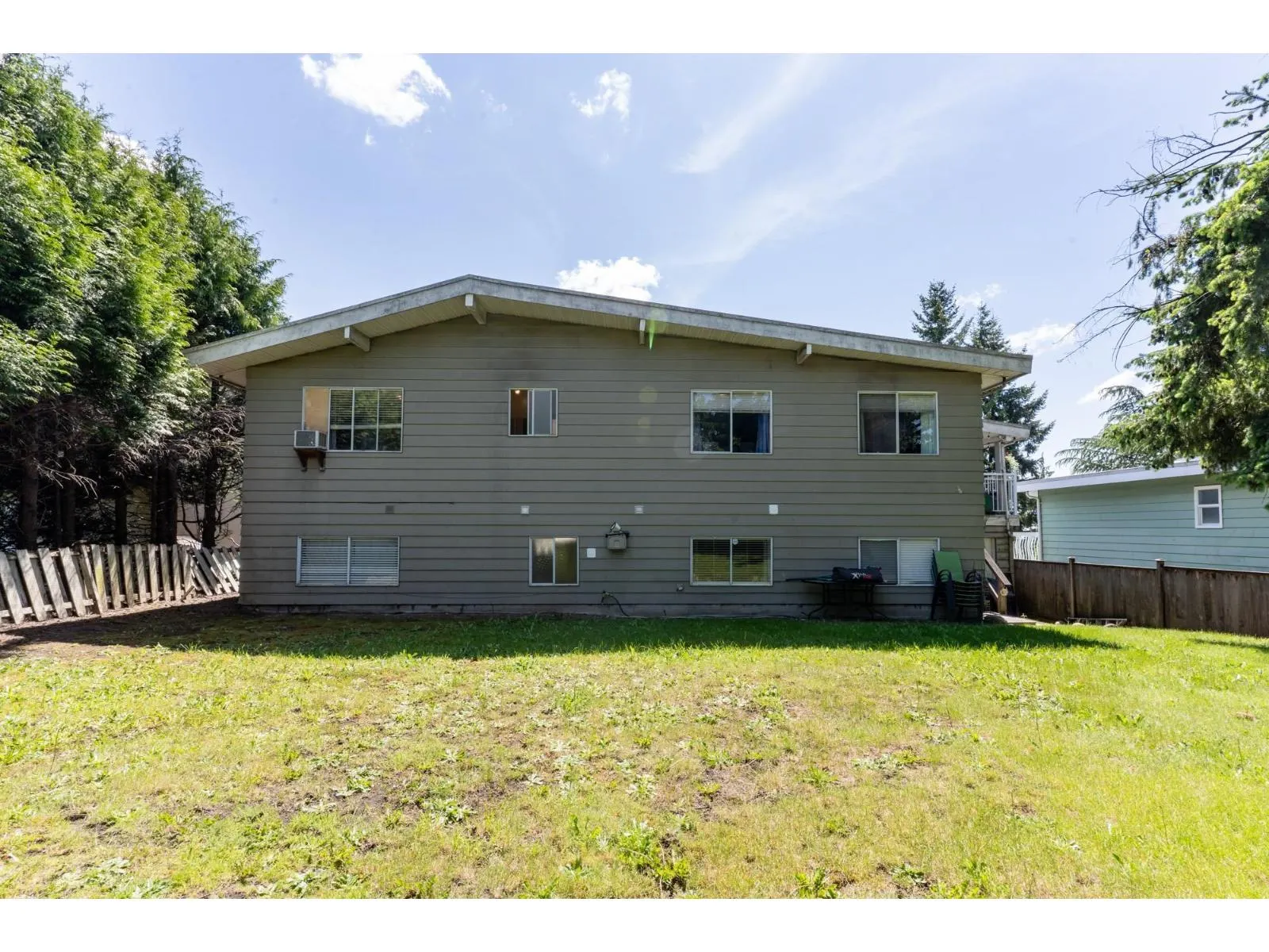 10935 MONROE DRIVE