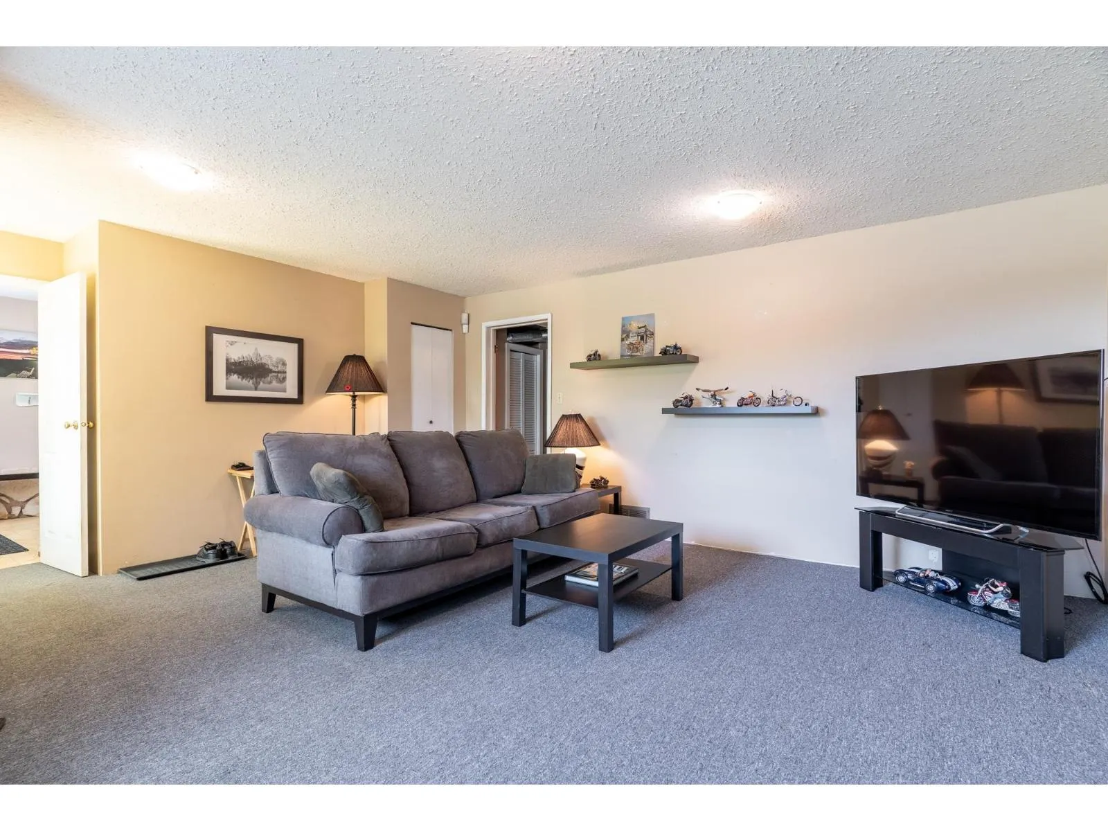 10935 MONROE DRIVE