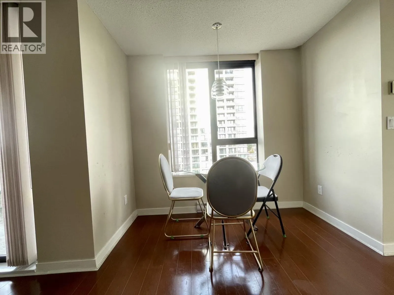 1402 7088 SALISBURY AVENUE