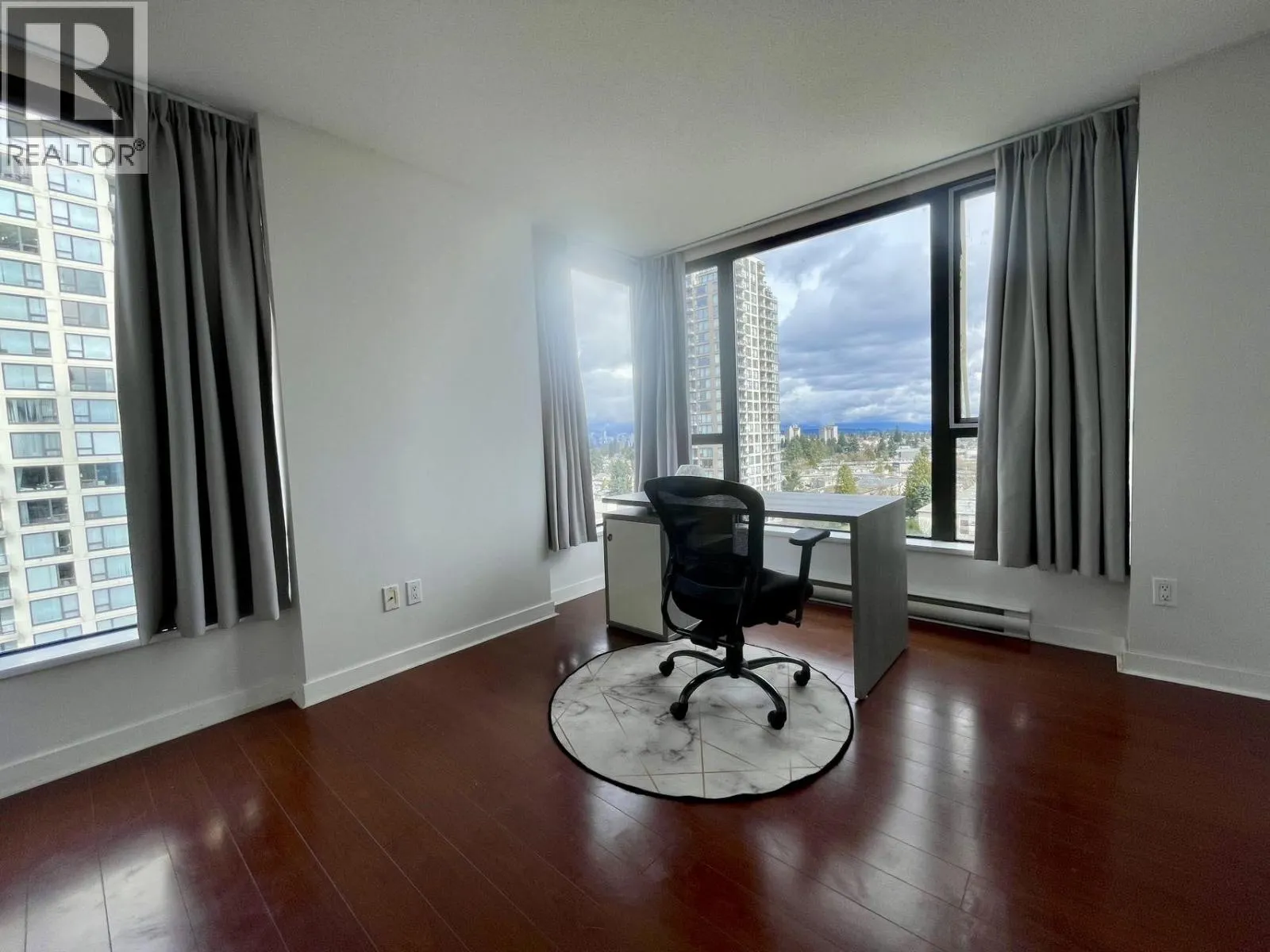 1402 7088 SALISBURY AVENUE