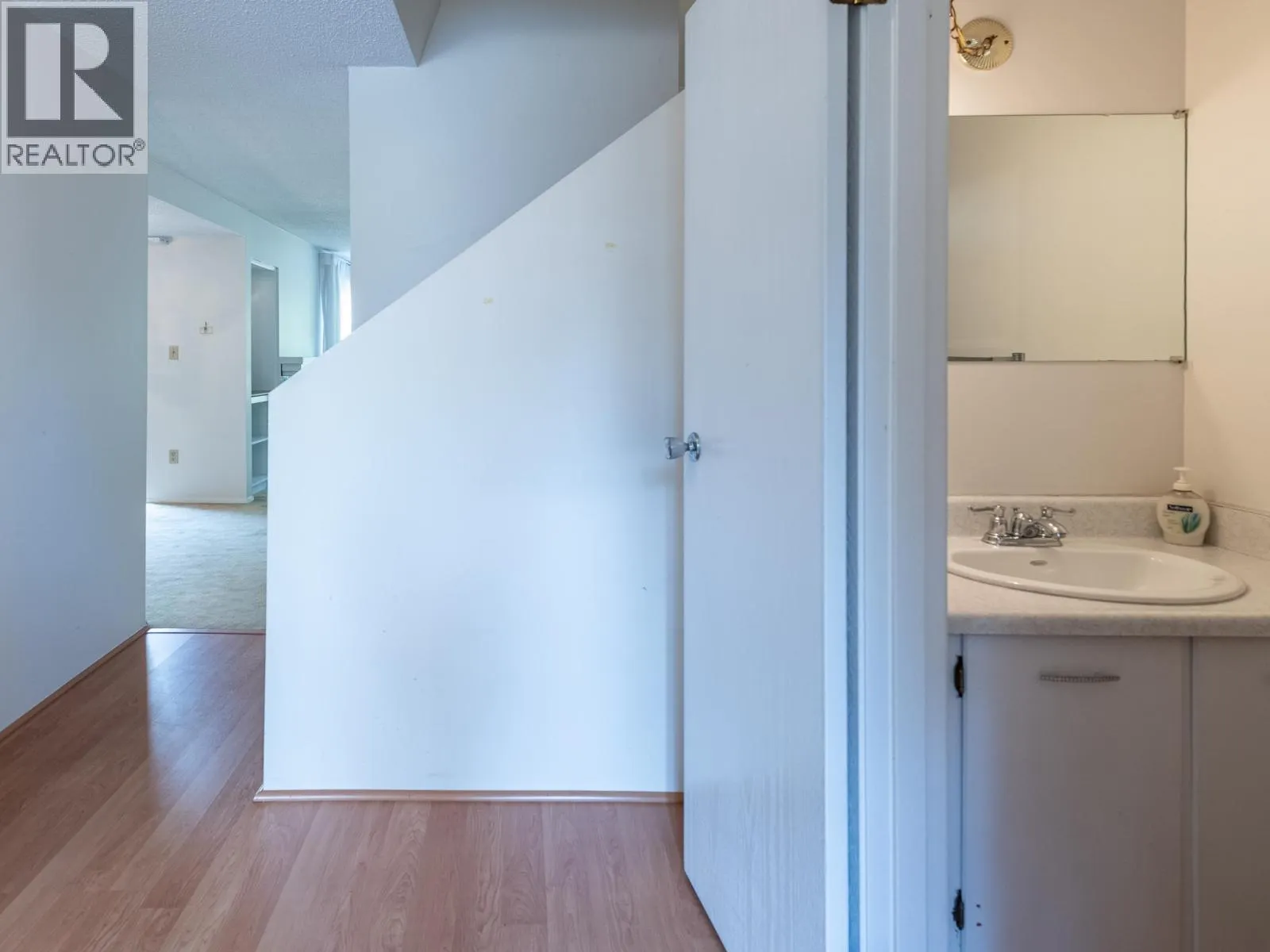 4245 BIRCHWOOD CRESCENT