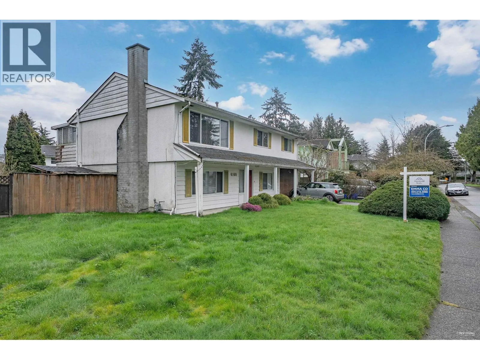 6160 REDFERN CRESCENT