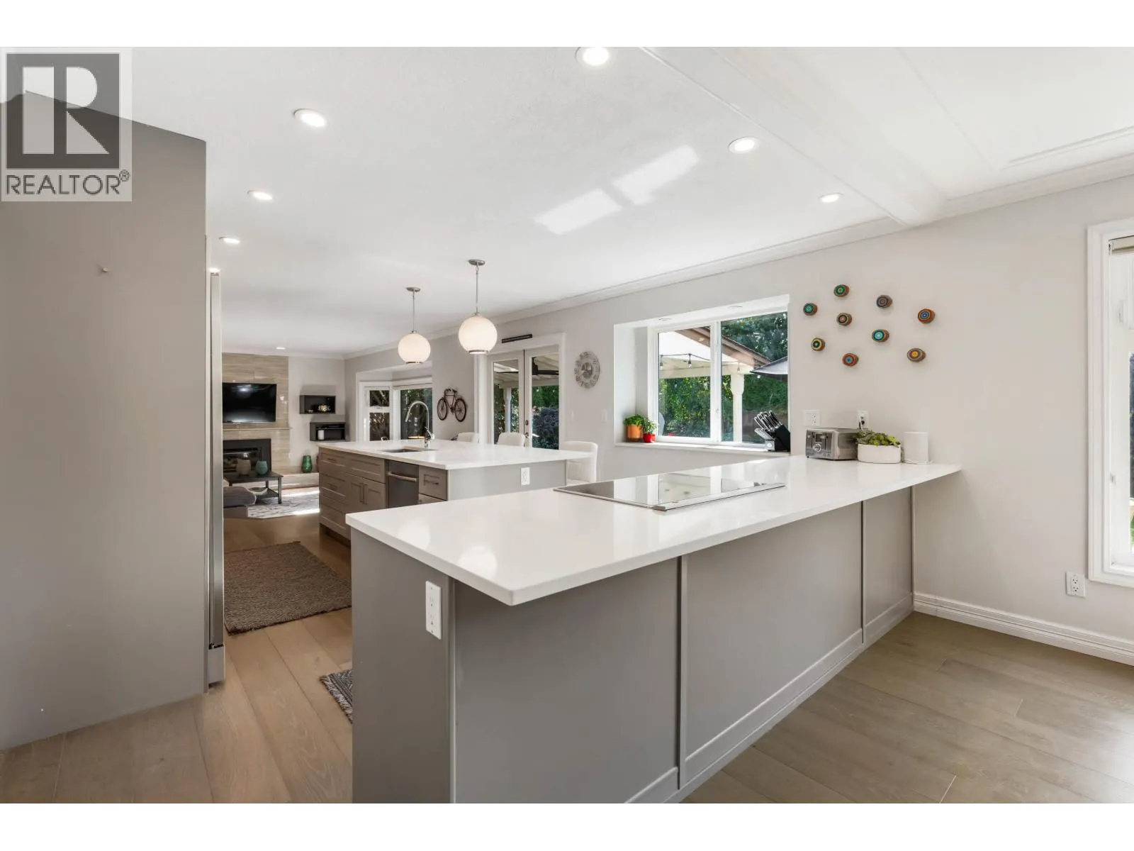 5796 GOLDENROD CRESCENT