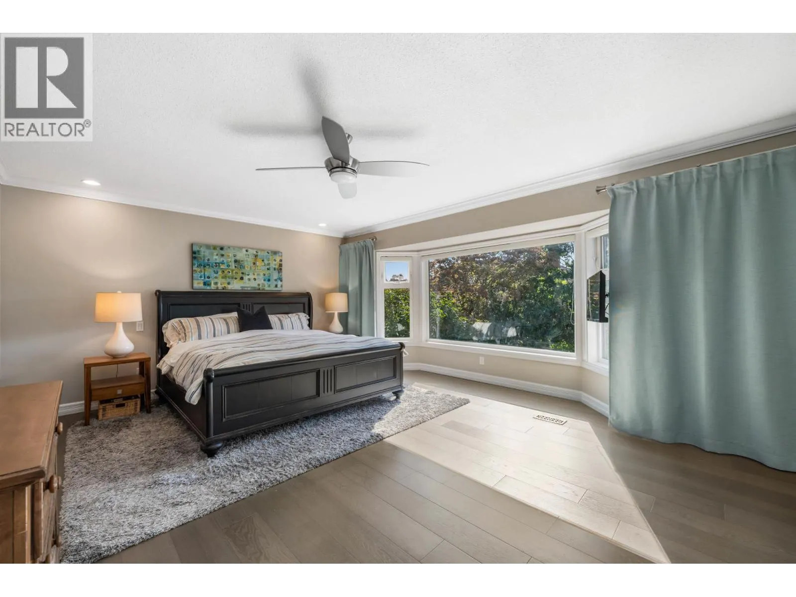 5796 GOLDENROD CRESCENT