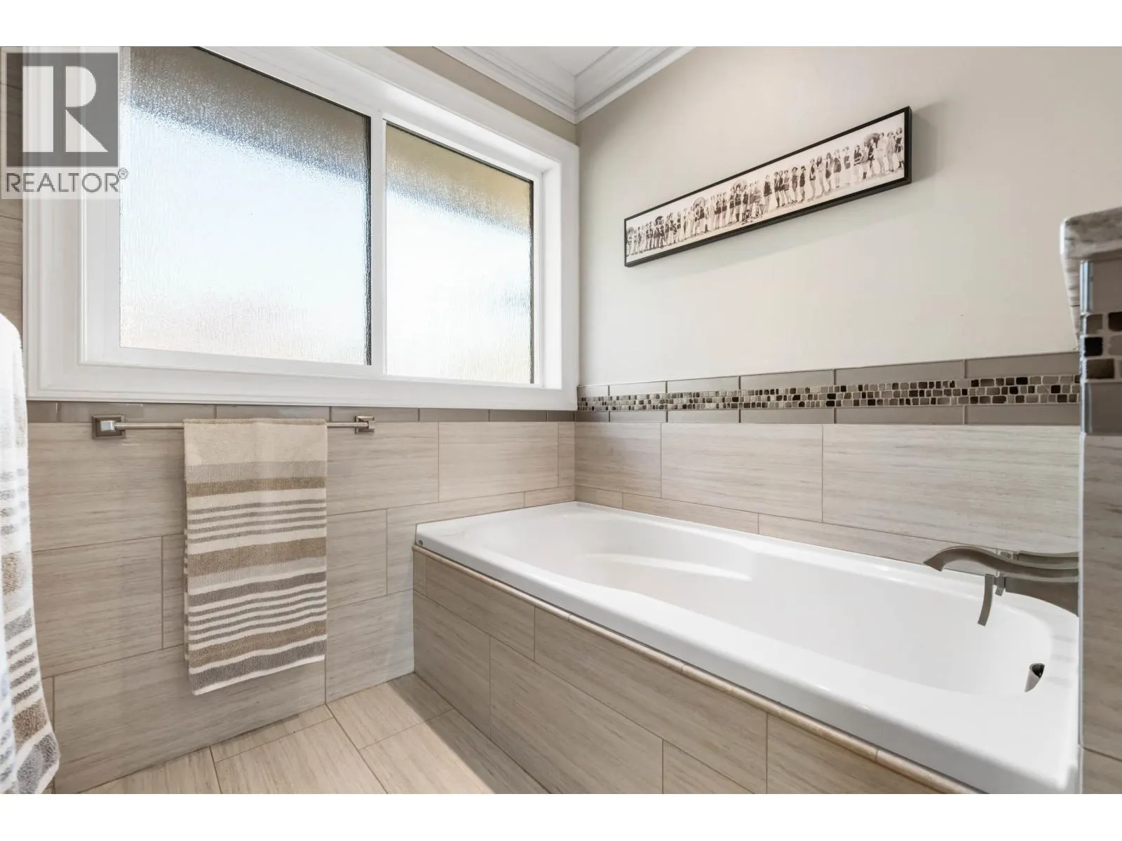 5796 GOLDENROD CRESCENT