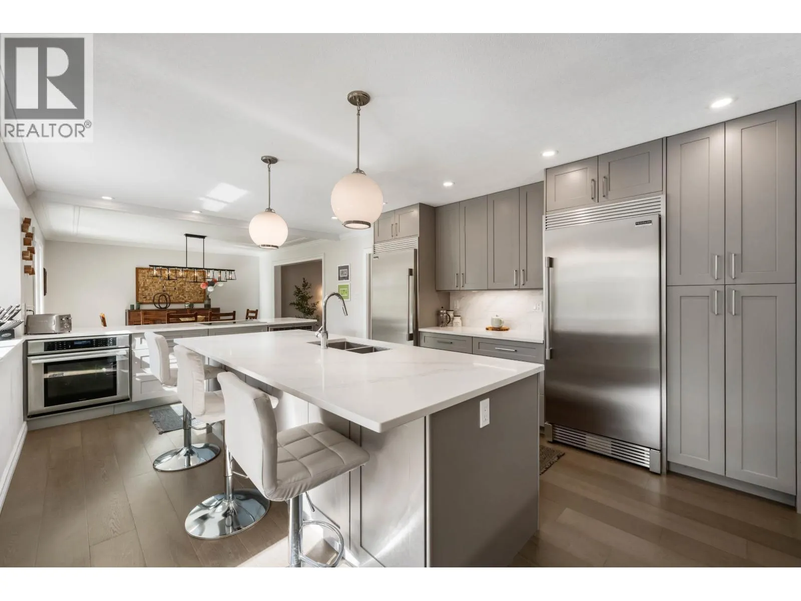 5796 GOLDENROD CRESCENT