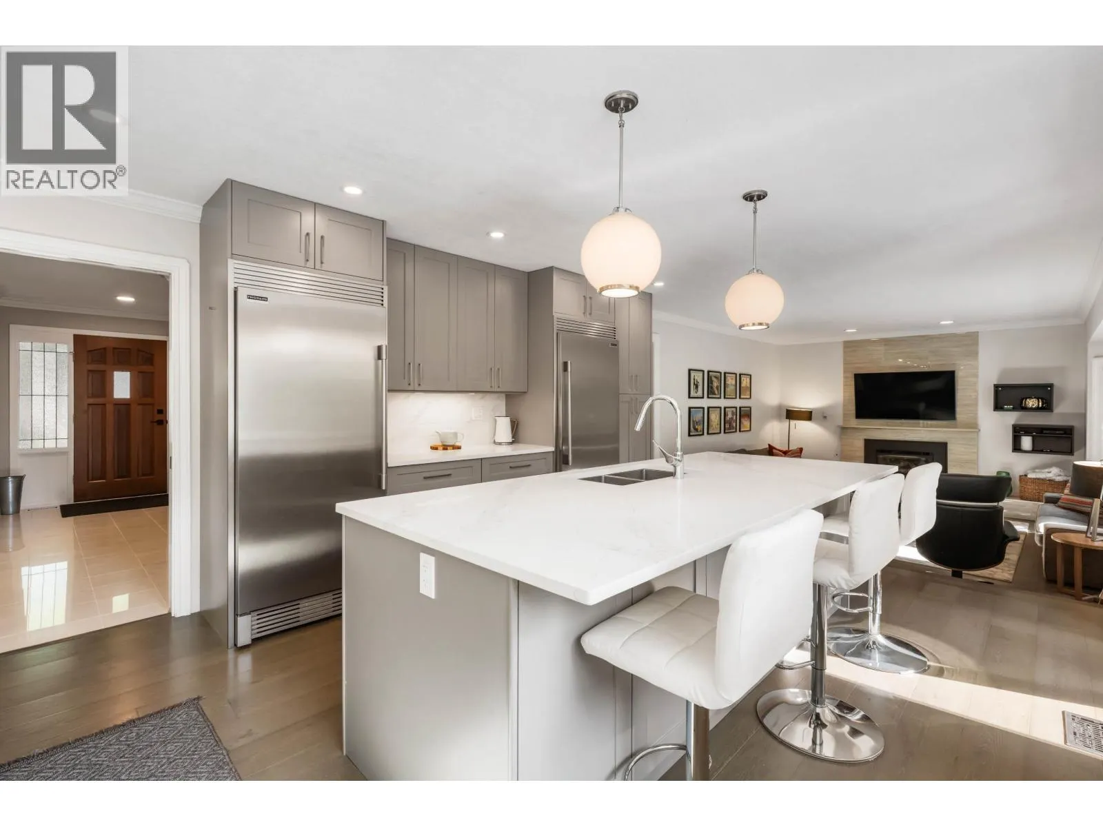5796 GOLDENROD CRESCENT