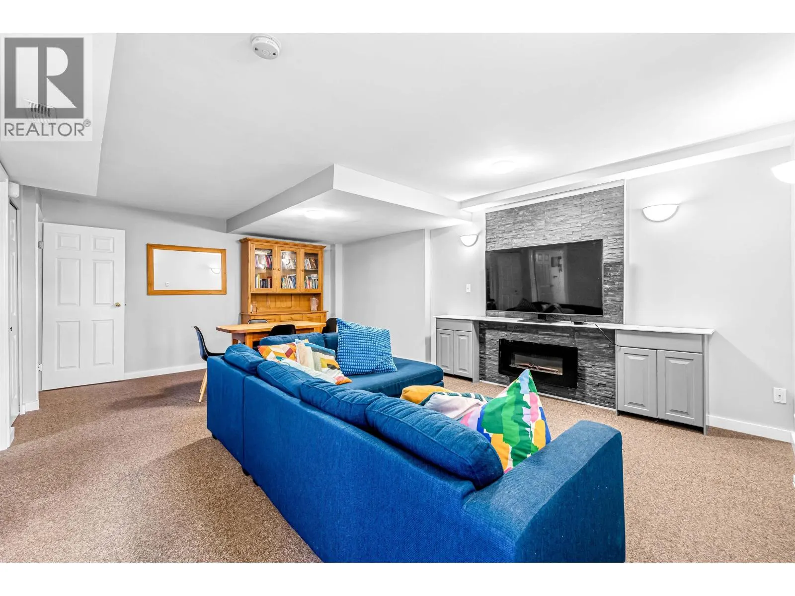 5709 OWL COURT