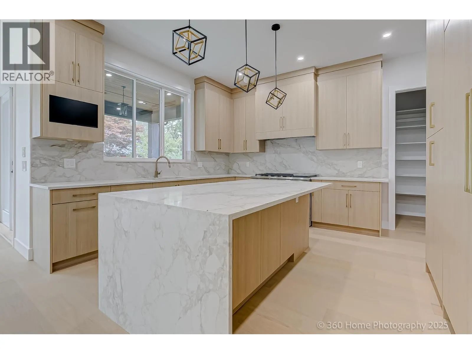 3252 ALLAN ROAD