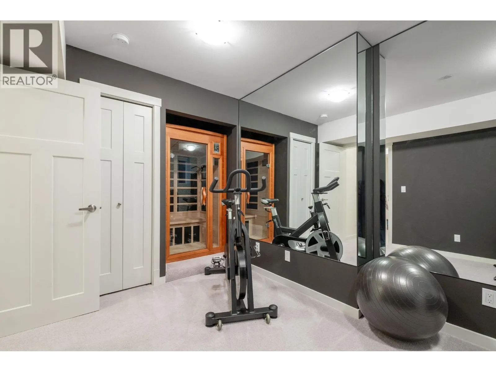 24095 FERN CRESCENT