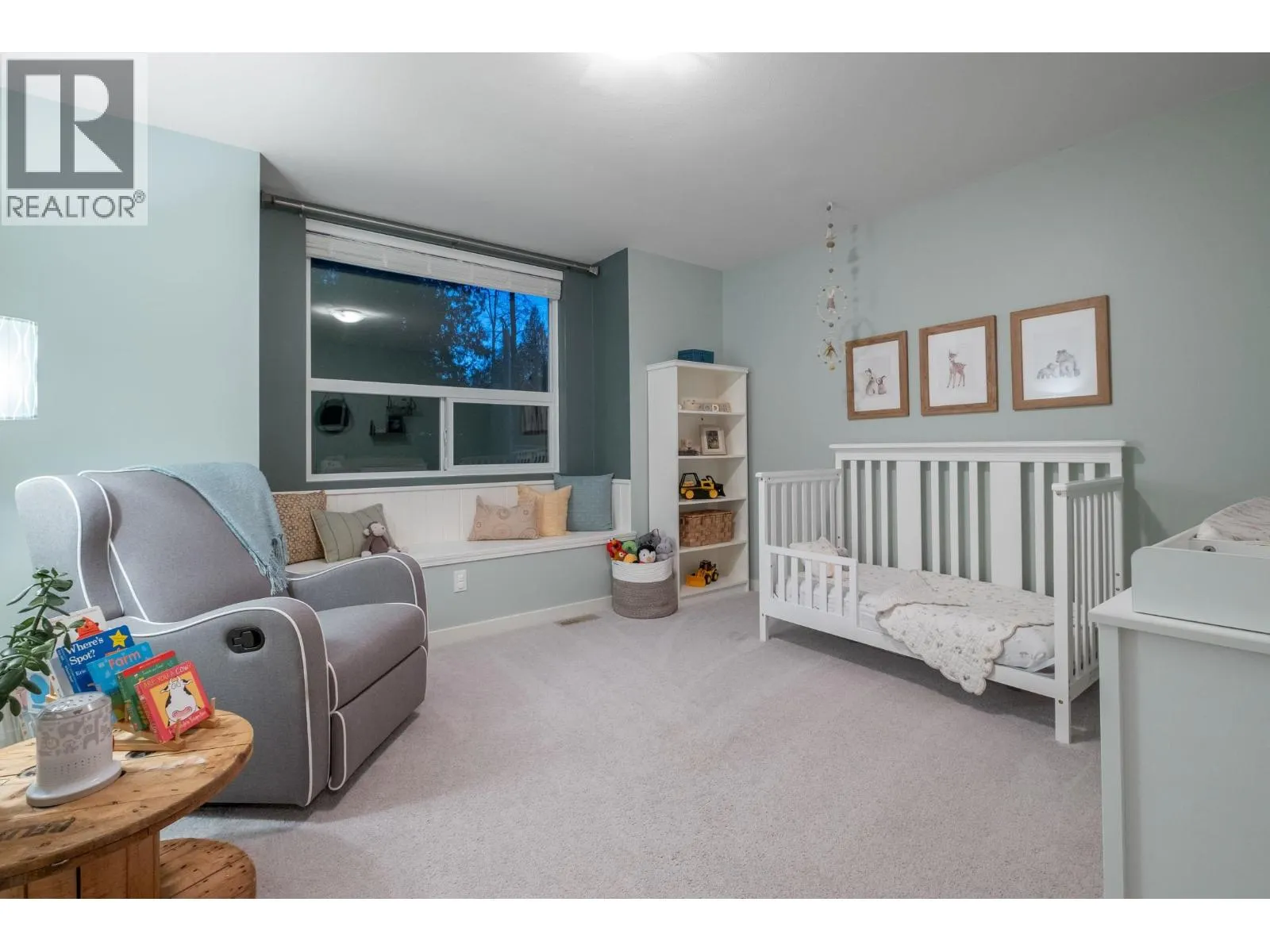 24095 FERN CRESCENT