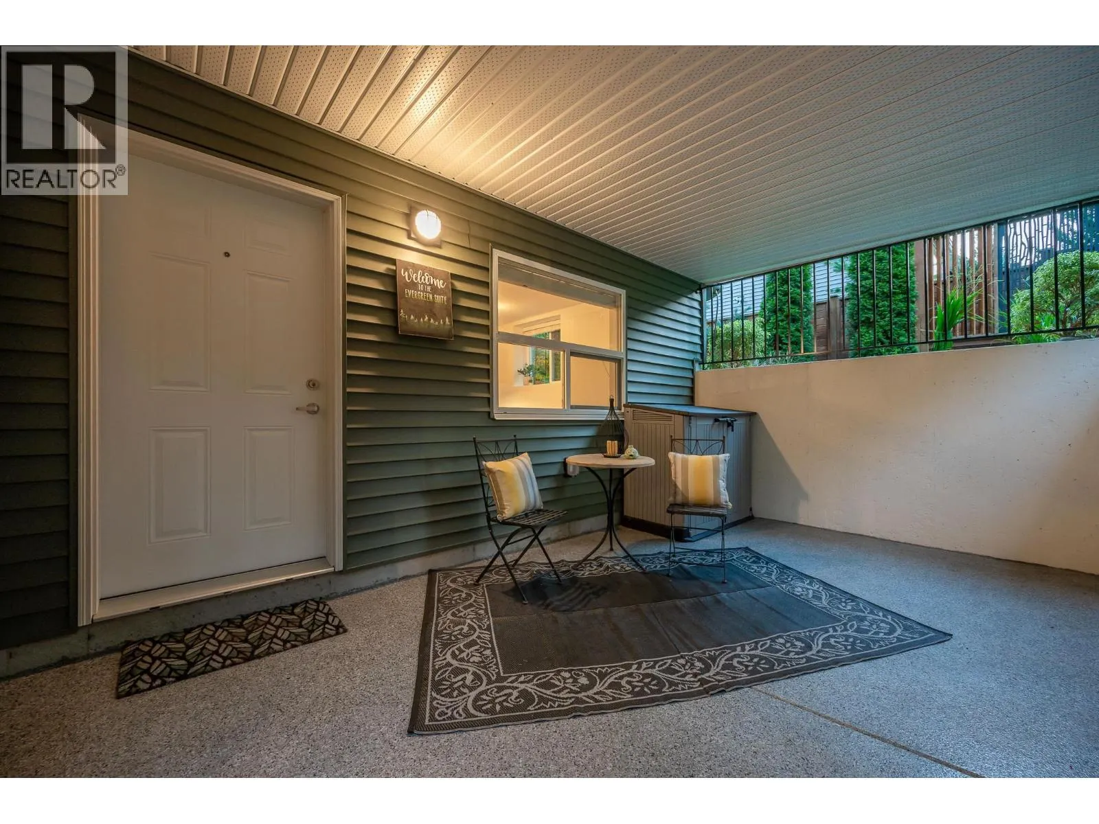 24095 FERN CRESCENT