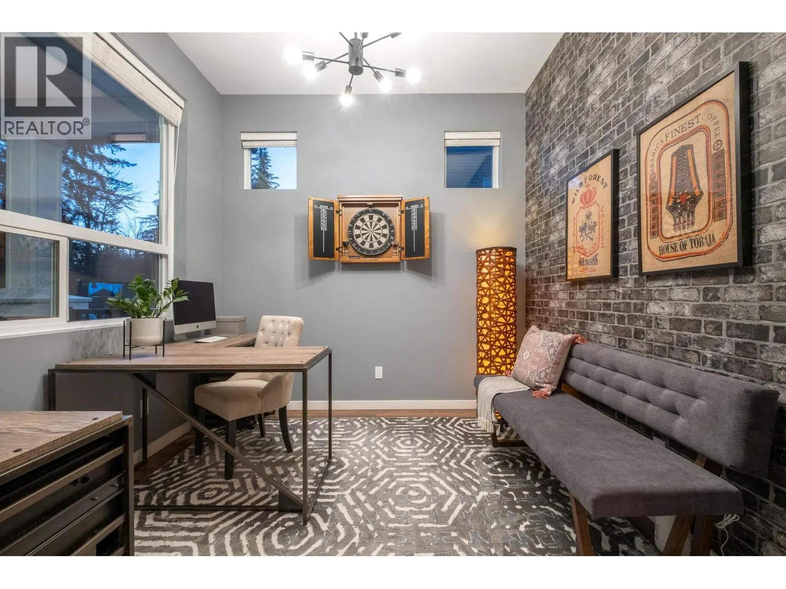 24095 FERN CRESCENT