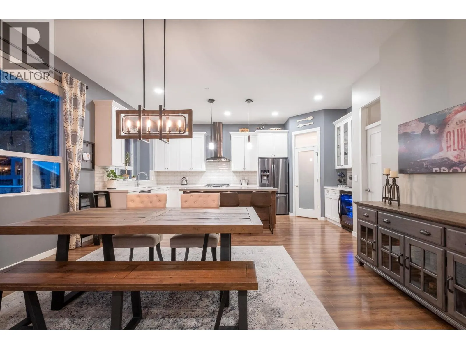 24095 FERN CRESCENT