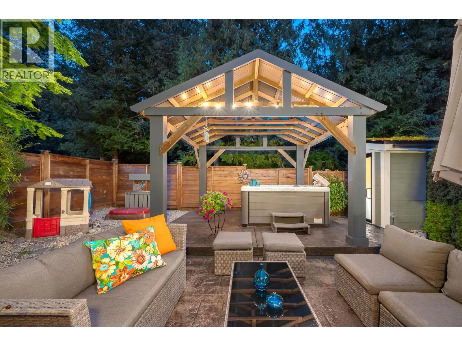 24095 FERN CRESCENT