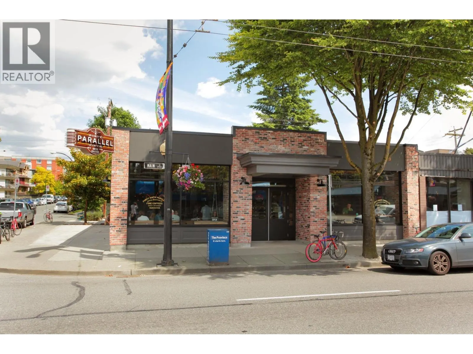 158 E 17TH AVENUE