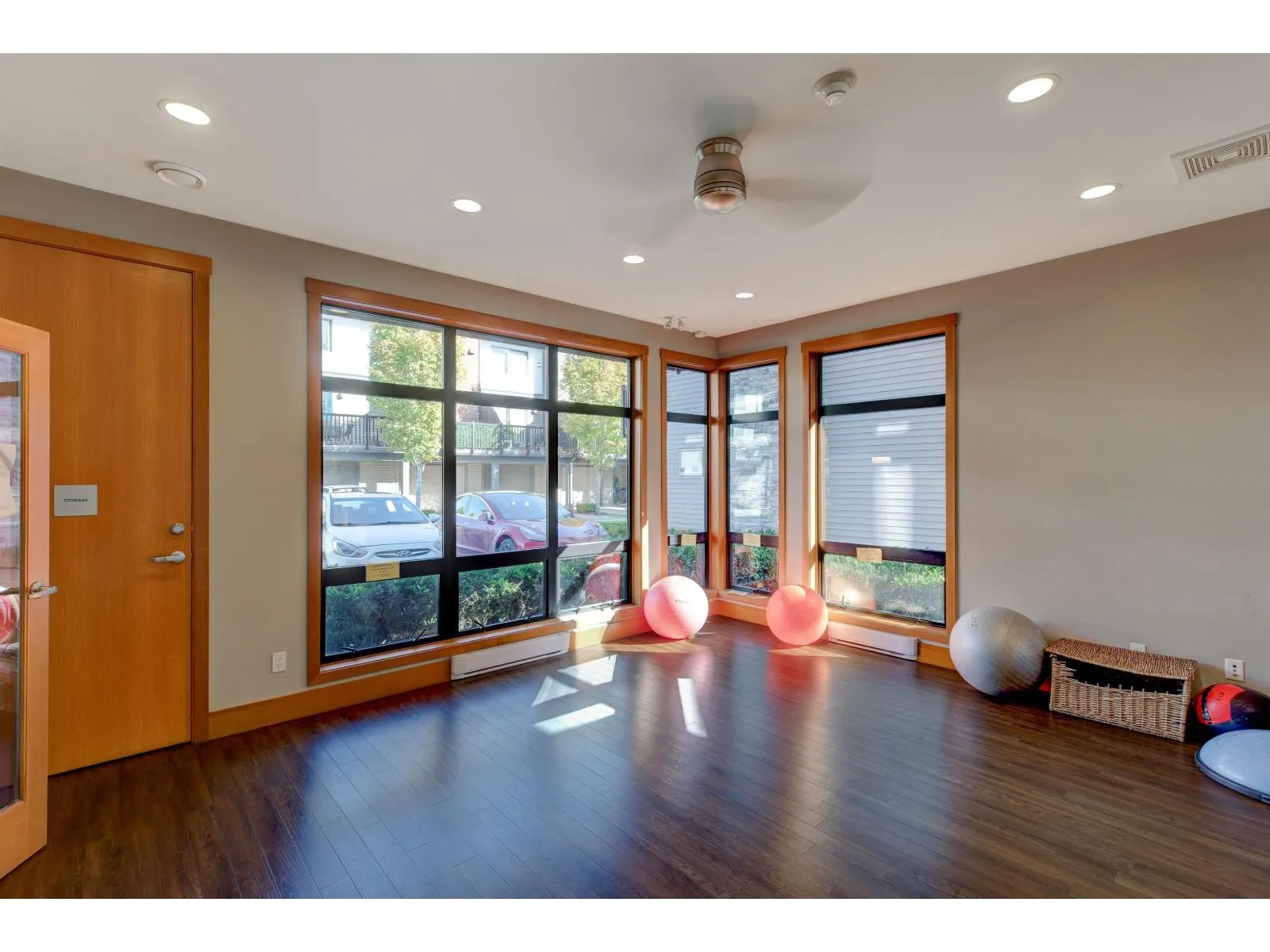 87 8473 163 STREET