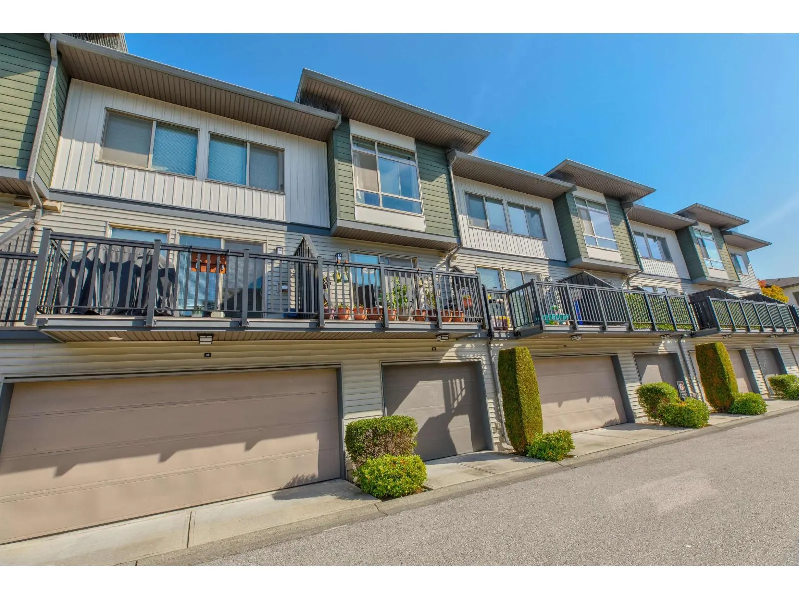 87 8473 163 STREET