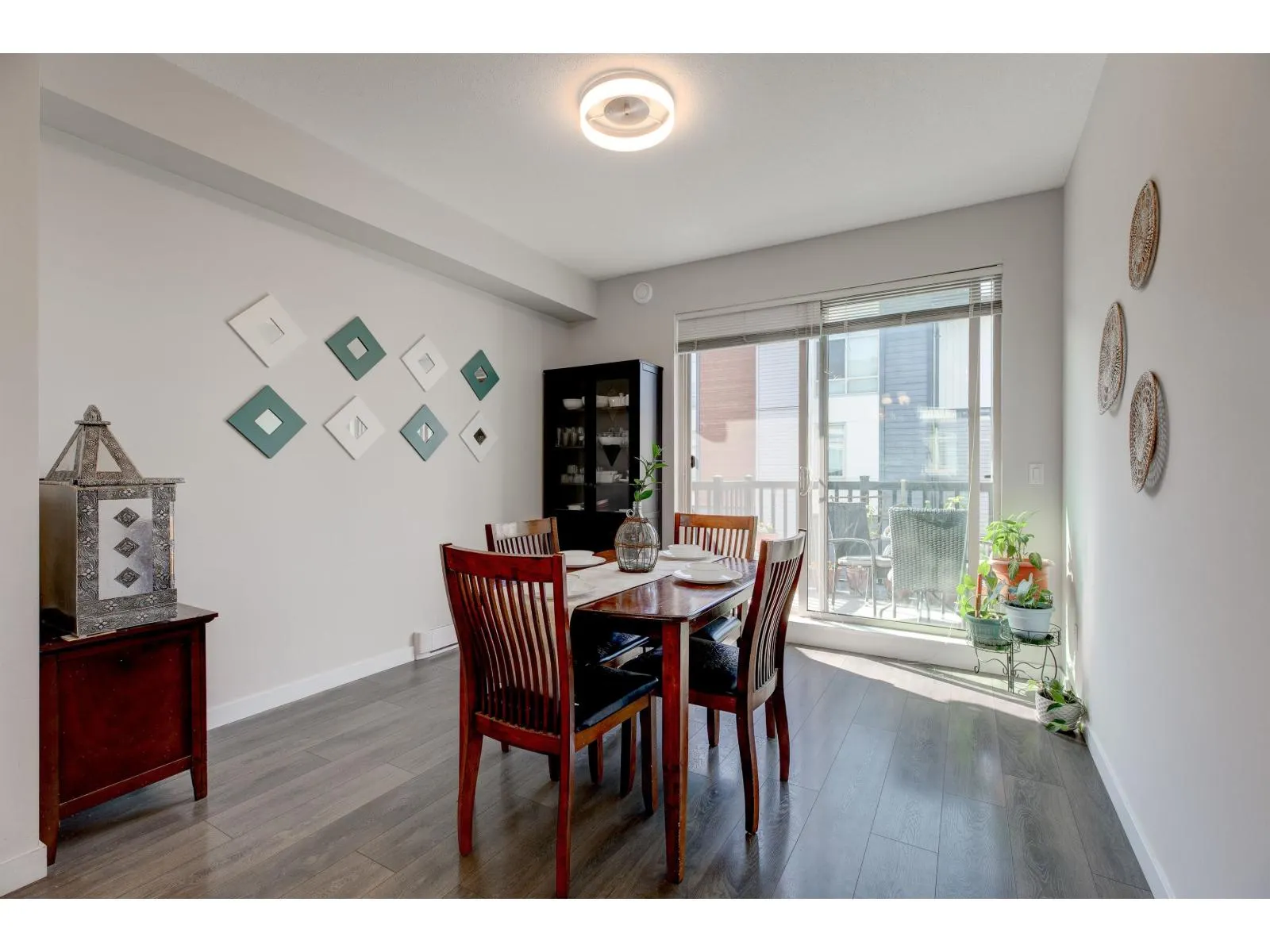 87 8473 163 STREET