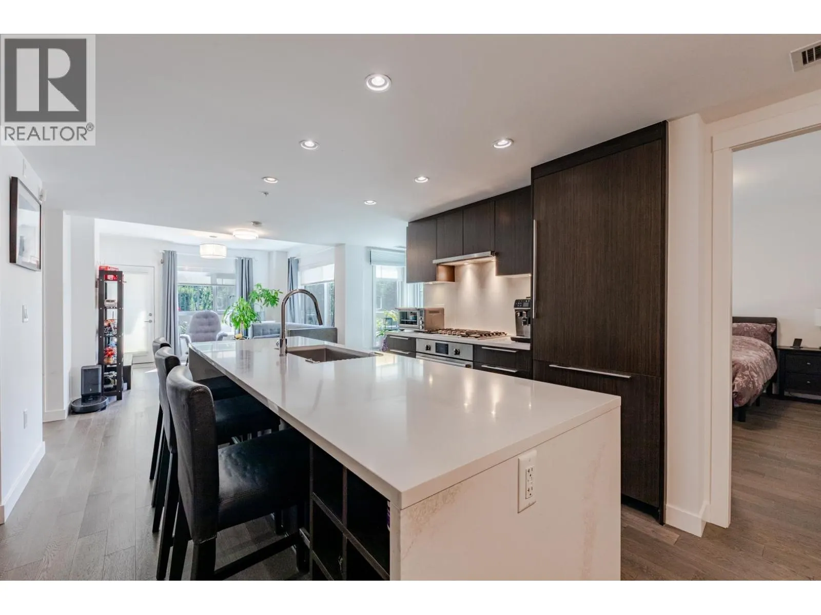 104 7828 GRANVILLE STREET