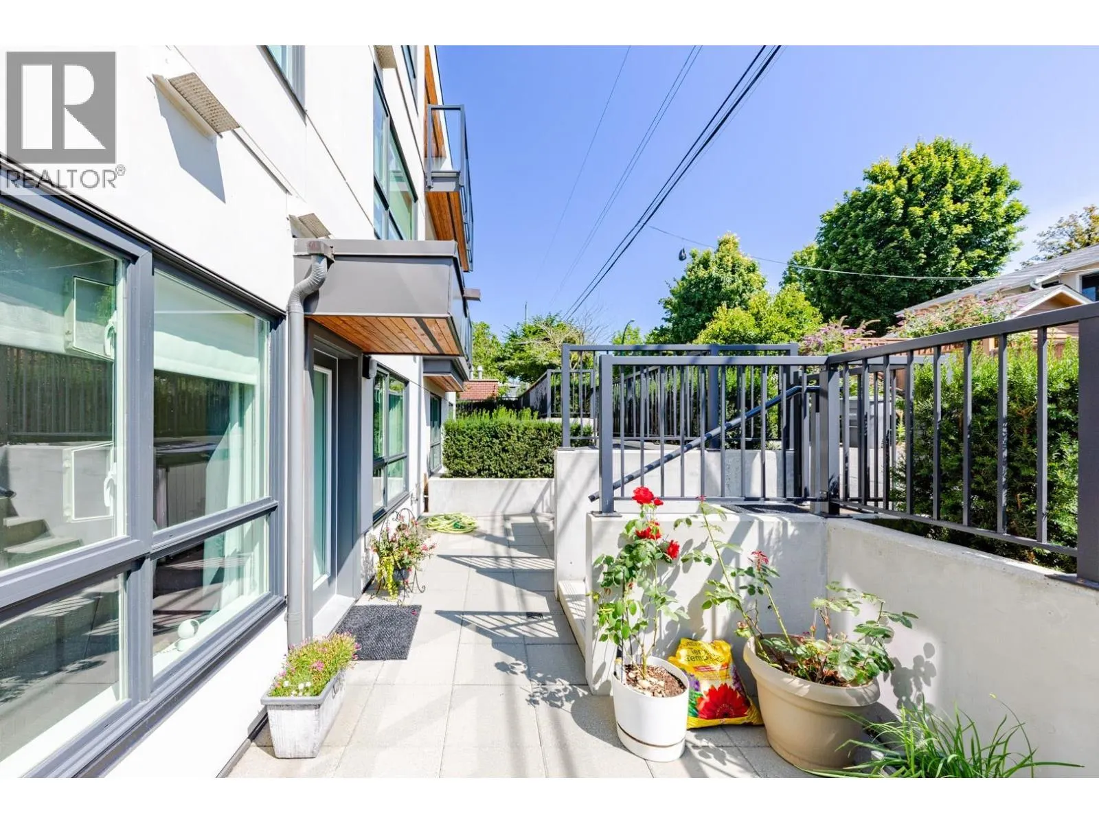 104 7828 GRANVILLE STREET
