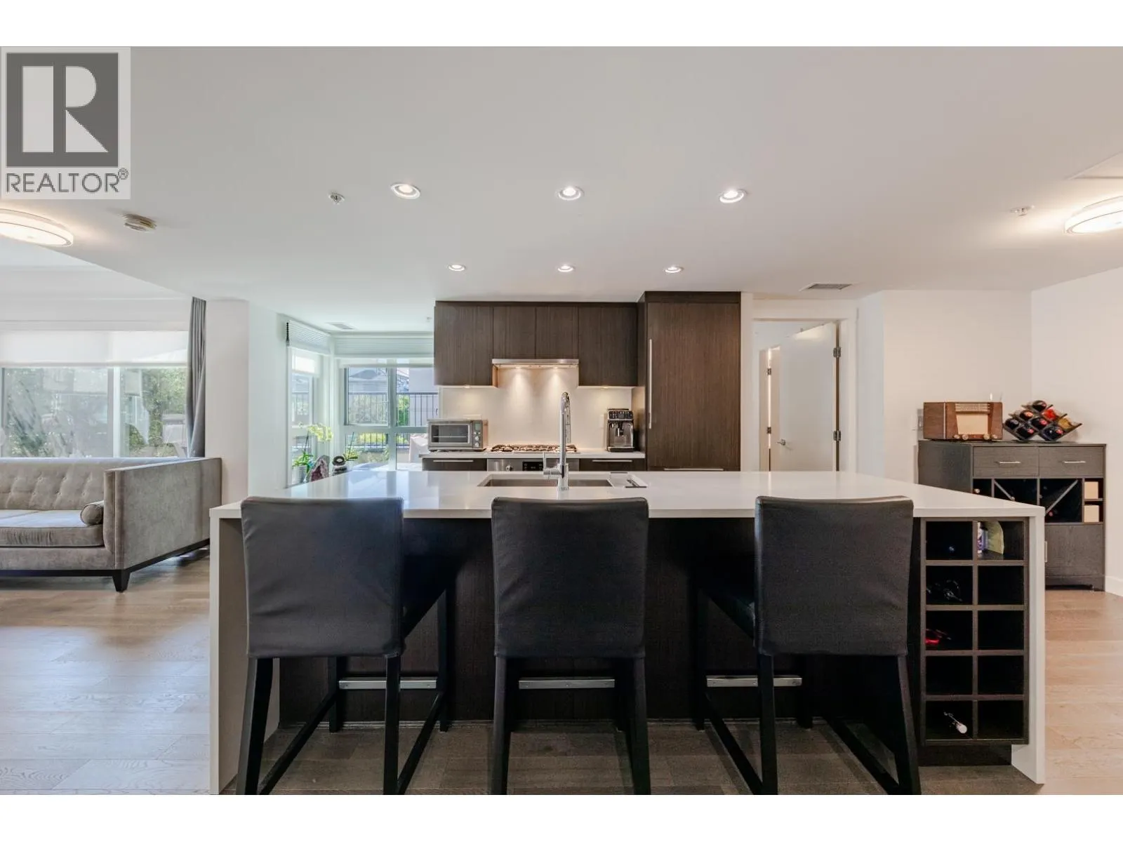 104 7828 GRANVILLE STREET