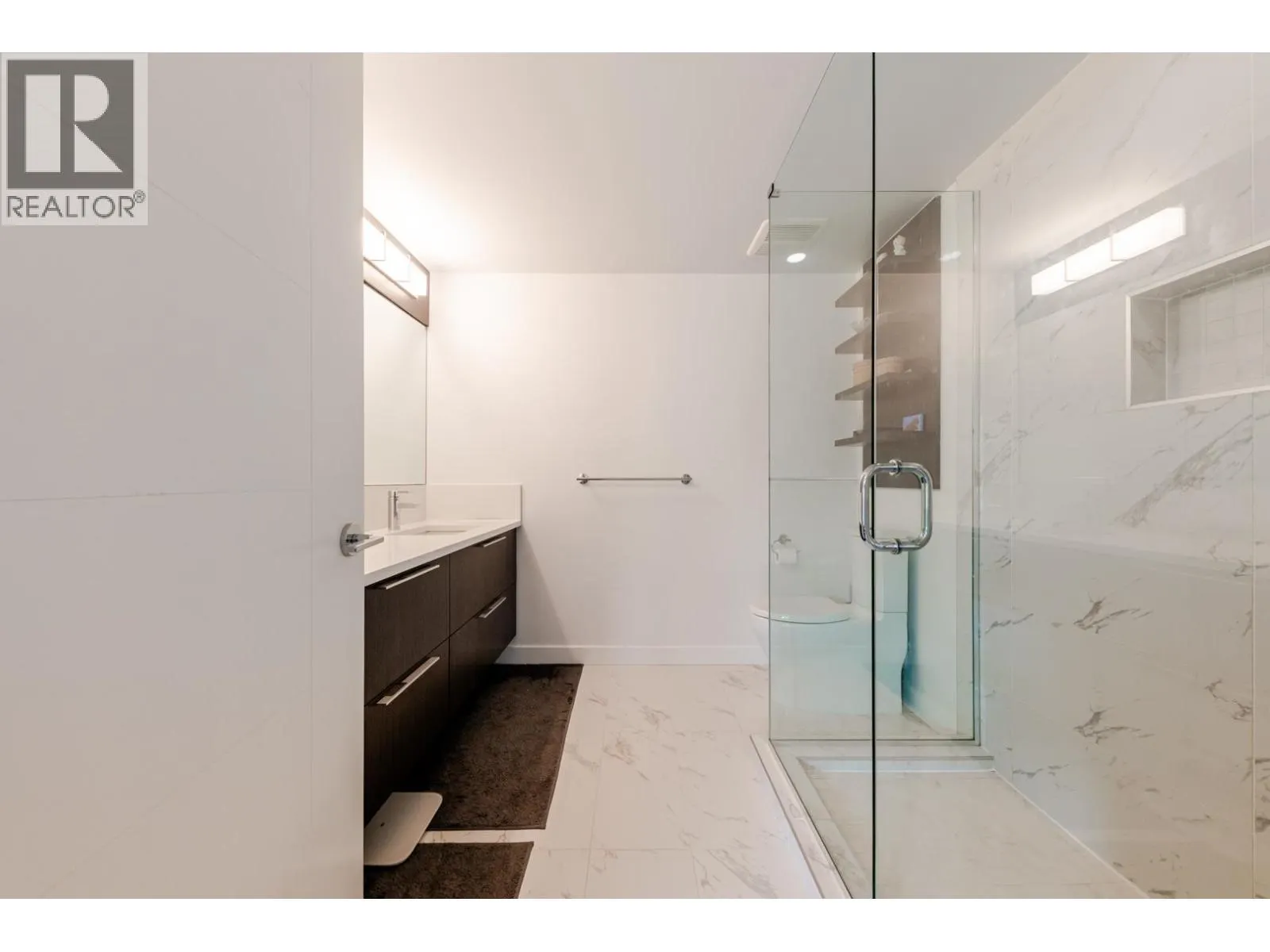 104 7828 GRANVILLE STREET