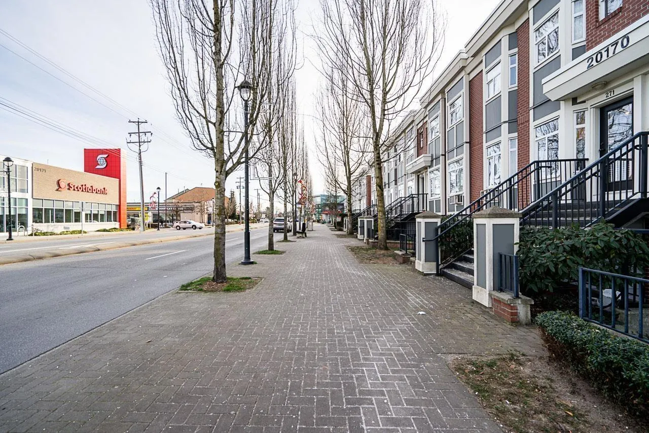 271 20170 FRASER HIGHWAY